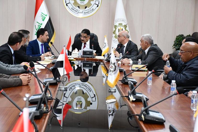 رئيس هيـأة التصنيع يلتقي عـددا مـن مُوظفـي الهيـأة والمُواطنيـن ويستمـع إلـى الطلبـات والشكـاوى